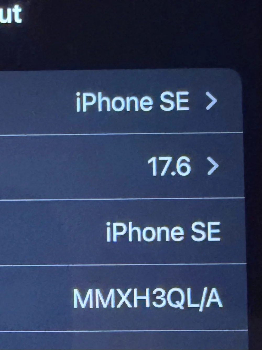 Apple iPhone SE (Red) - 3rd Generation